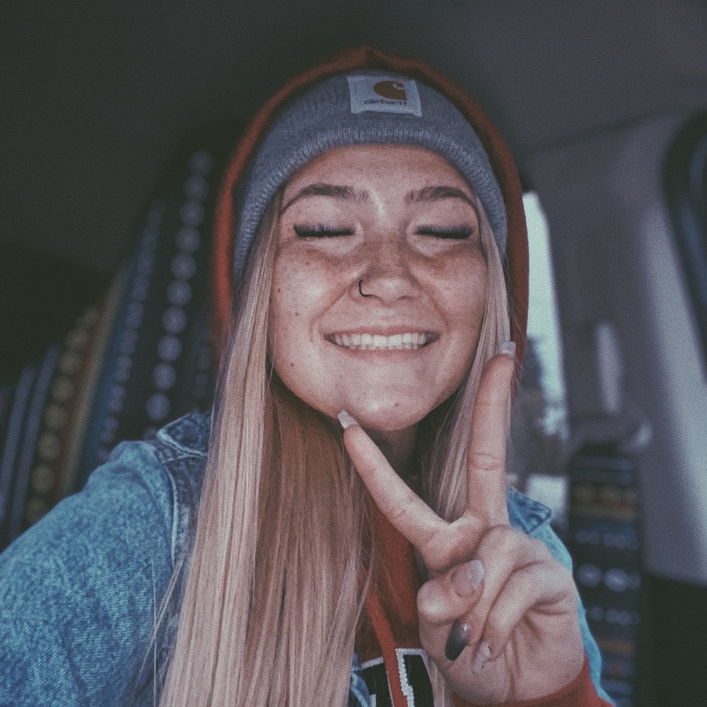 Meet your Posher, Julia